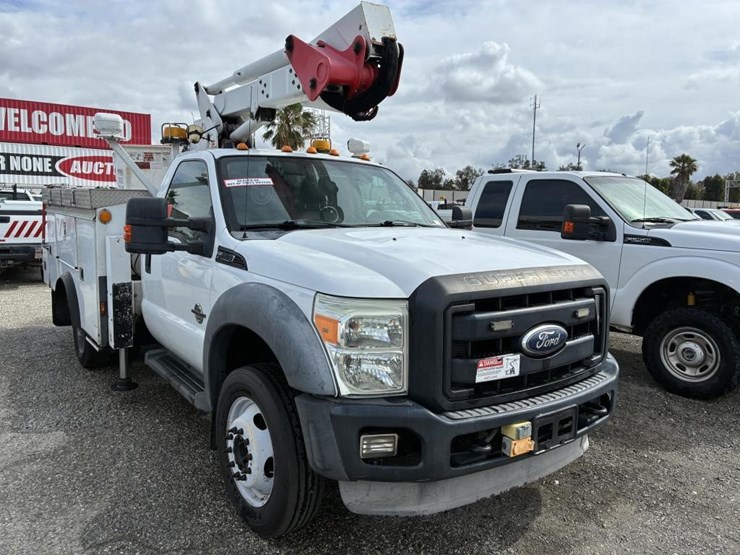 2012-ford-f550-image-2