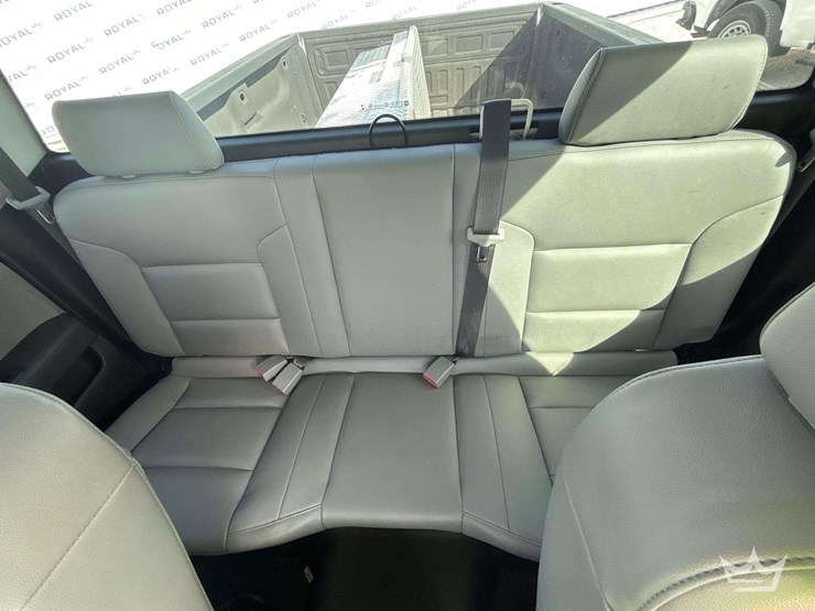 2018-chevrolet-silverado-1500-image-22