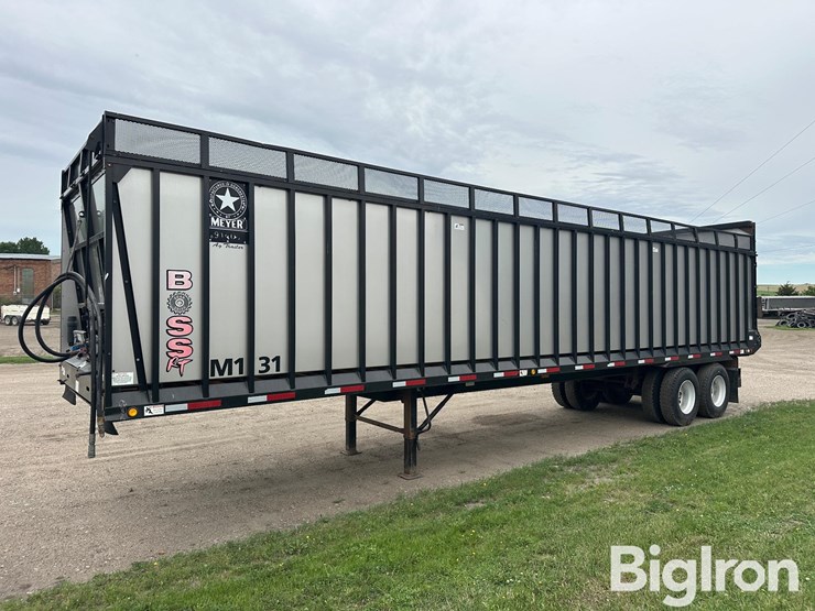 2013-meyer-9140t-boss-rt-t/a-live-bottom-forage-trailer-image-1