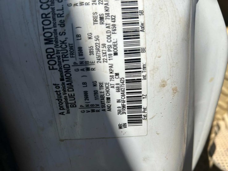 2010-ford-f650-image-8