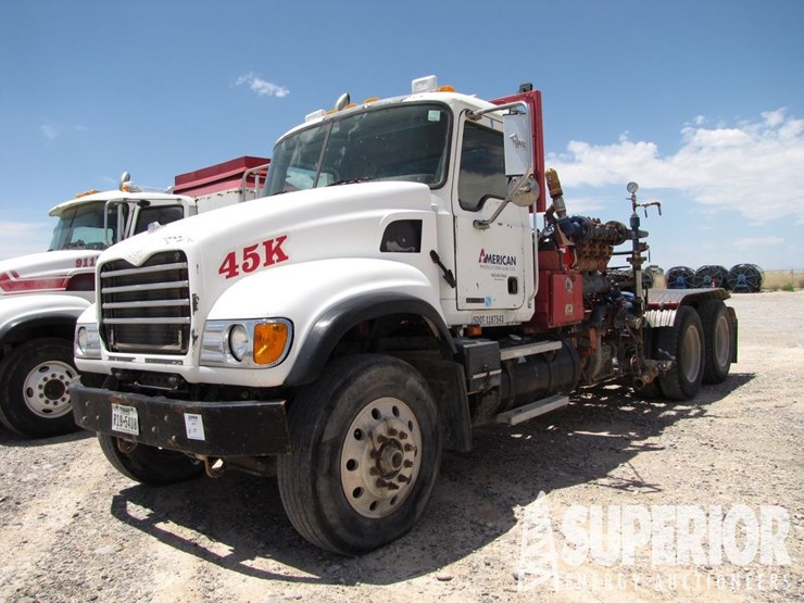 (x)-(6-10)-2006-mack-cu713-t/a-kill-truck,-vin-1m2...-image-1