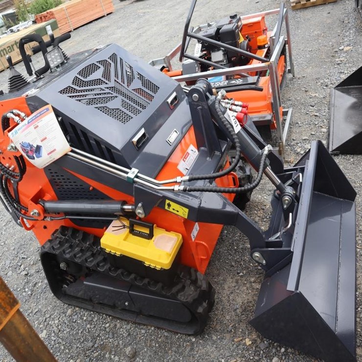 TPM T460 Stand On Skid Steer Loader