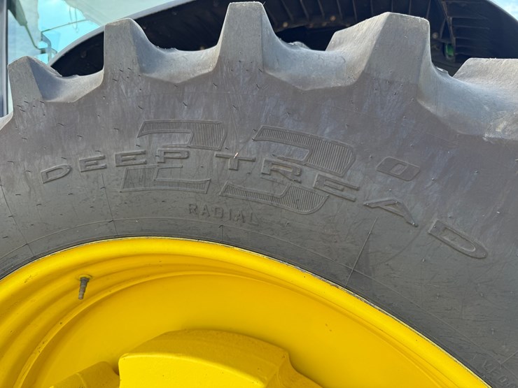 2023-john-deere-8r-340-image-26