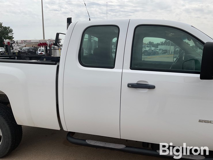 2011-chevrolet-2500-image-18