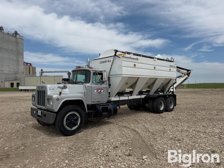 1987-mack-r690st-image-1