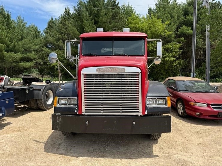 1991-freightliner-fld112-image-2