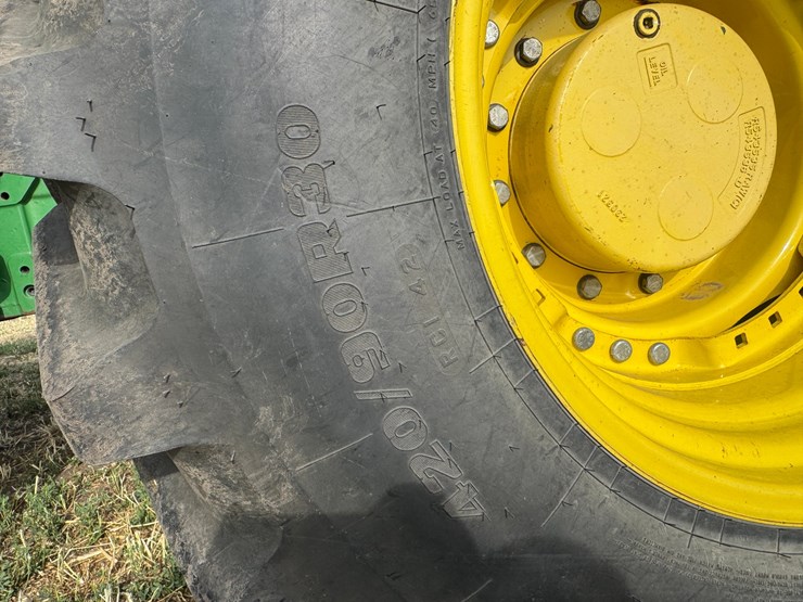 2023-john-deere-7r-210-image-20