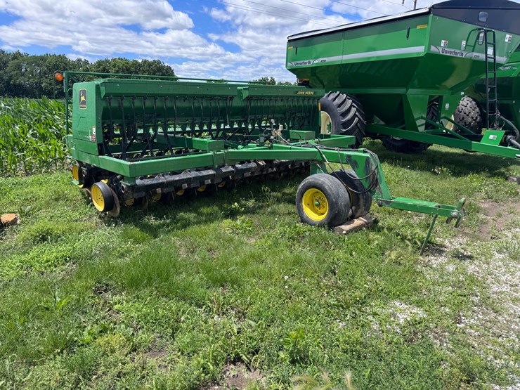 john-deere-750-image-2