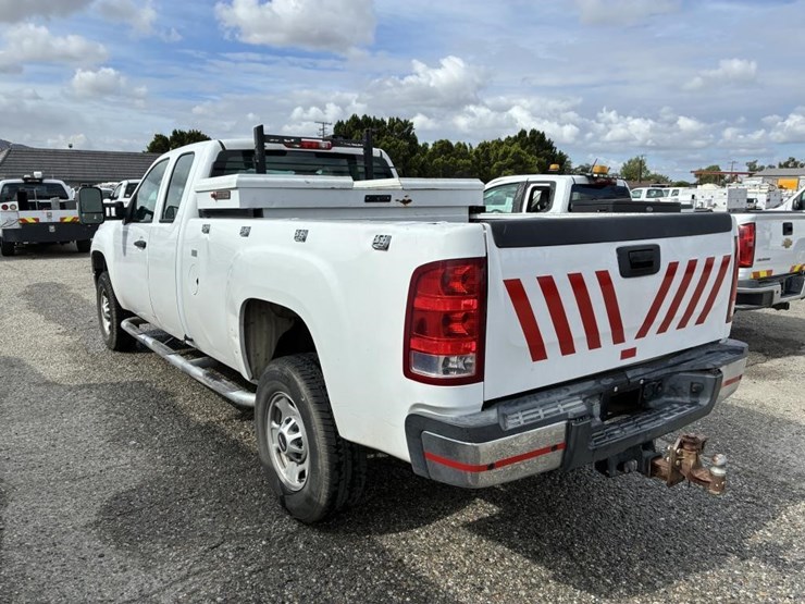 2012-gmc-sierra-2500-image-4