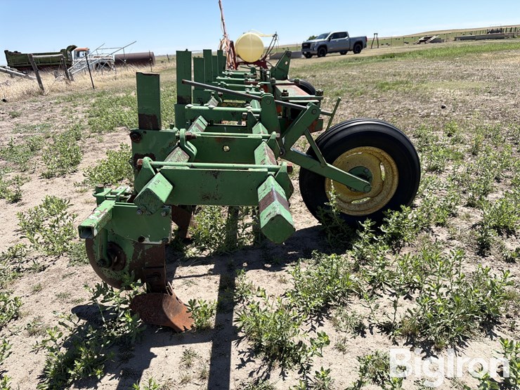 6r30"-ditcher-image-4