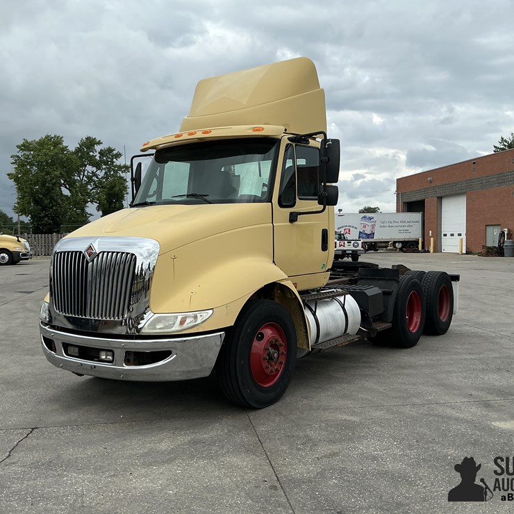 2005 INTERNATIONAL 8600