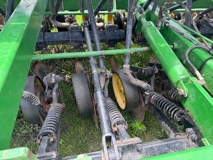 john-deere-750-image-14