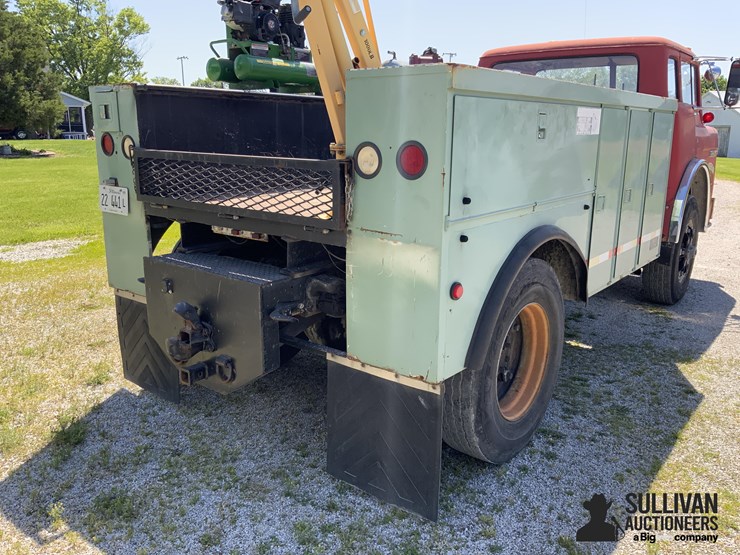 1976-ford-c8000-image-17