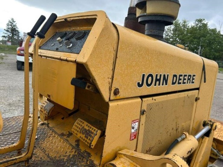 1985-john-deere-450e-image-50