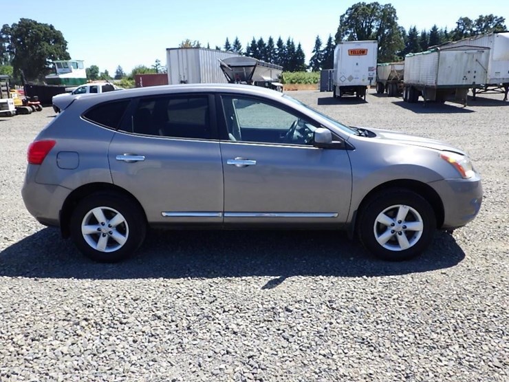 2013-nissan-rogue-image-4