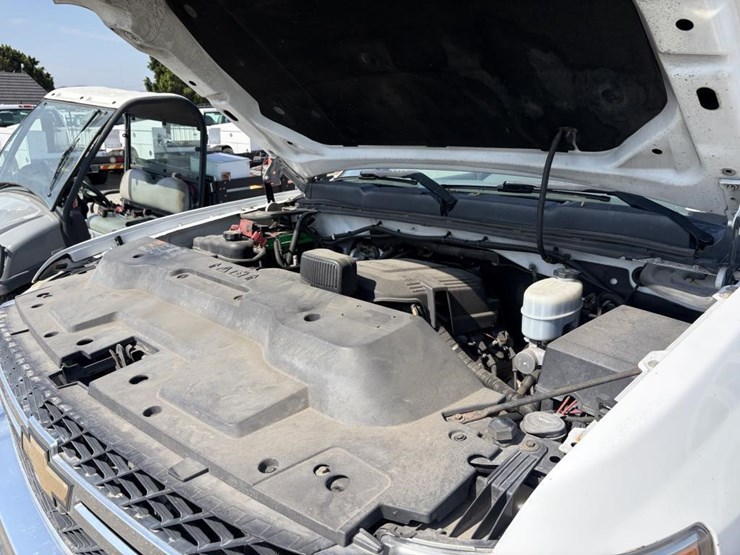 2011-chevrolet-2500hd-image-6