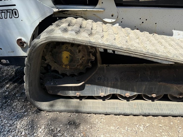 2018-bobcat-t770-image-13