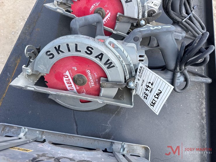 skilsawspt77w-7-1/4"-circular-saw-image-2