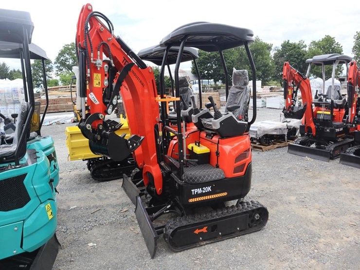 tpm-20k-mini-excavator-image-2