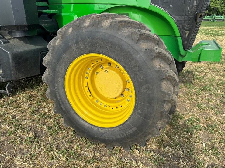 2023-john-deere-7r-210-image-19