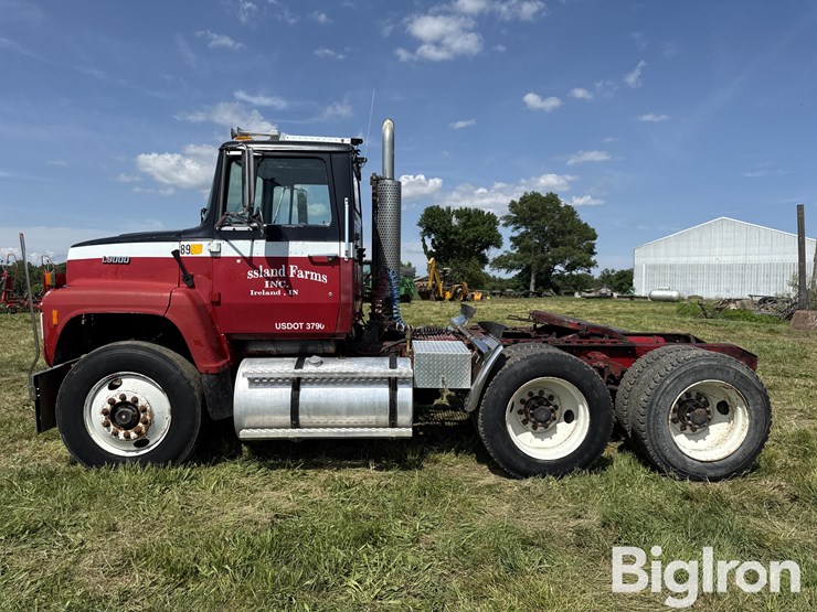 1989-ford-l9000-image-8