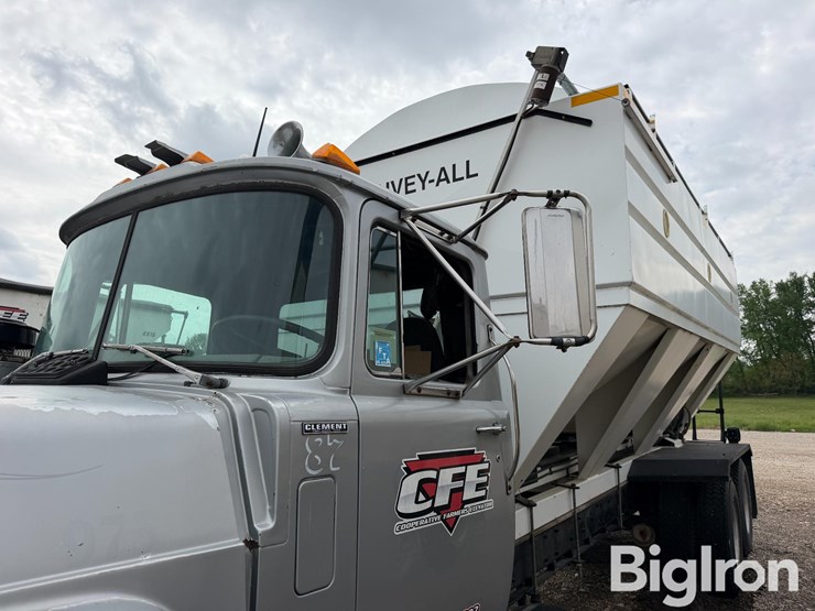 1987-mack-r690st-image-10
