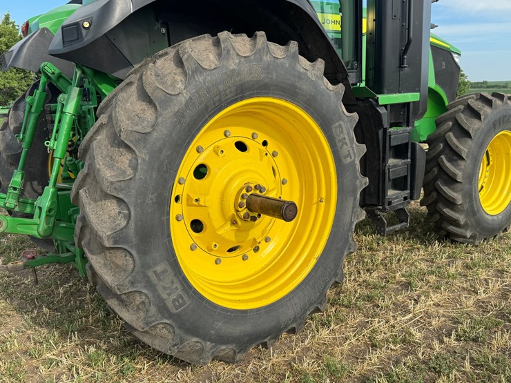 2023-john-deere-7r-210-image-21