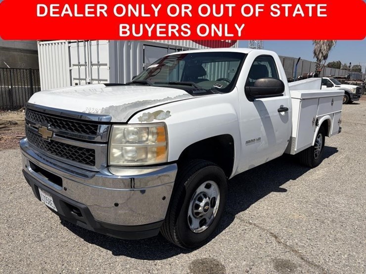 2011-chevrolet-silverado-2500-image-1