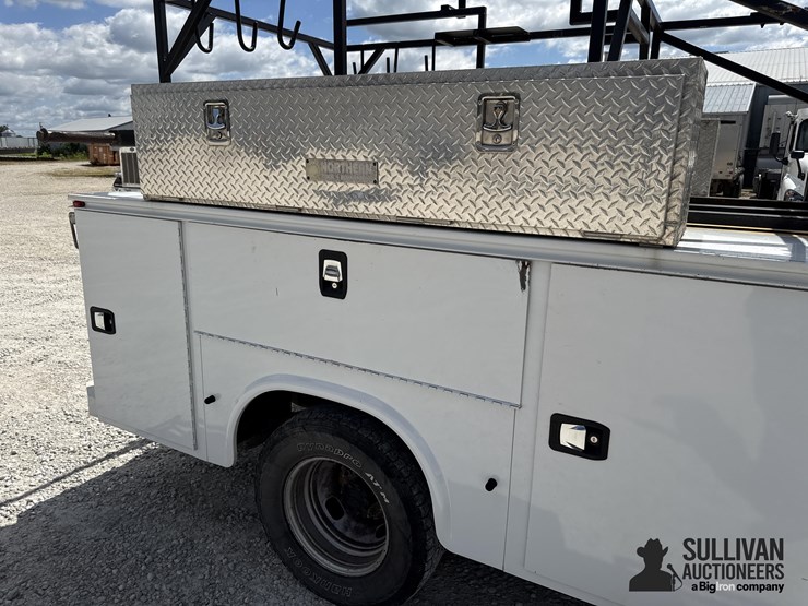 2018-ford-f350-image-17