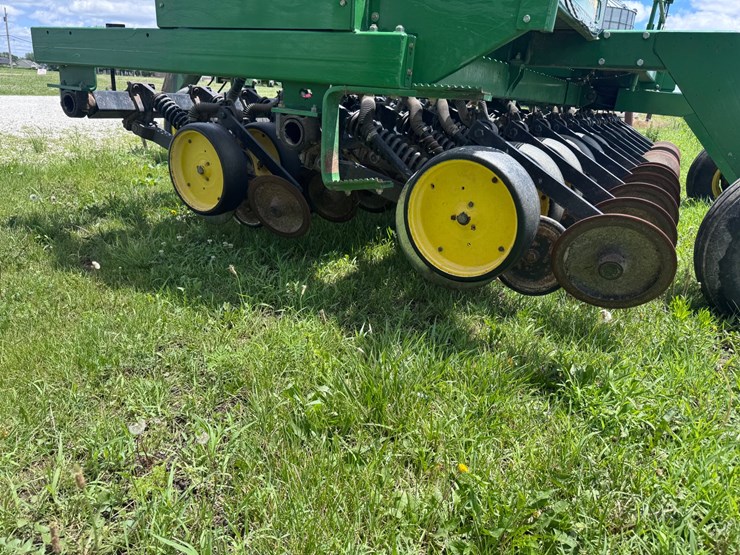 john-deere-750-image-6