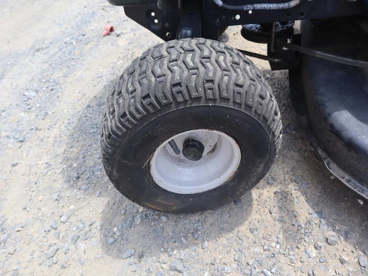 bolens-gear-driven-tractor-image-11
