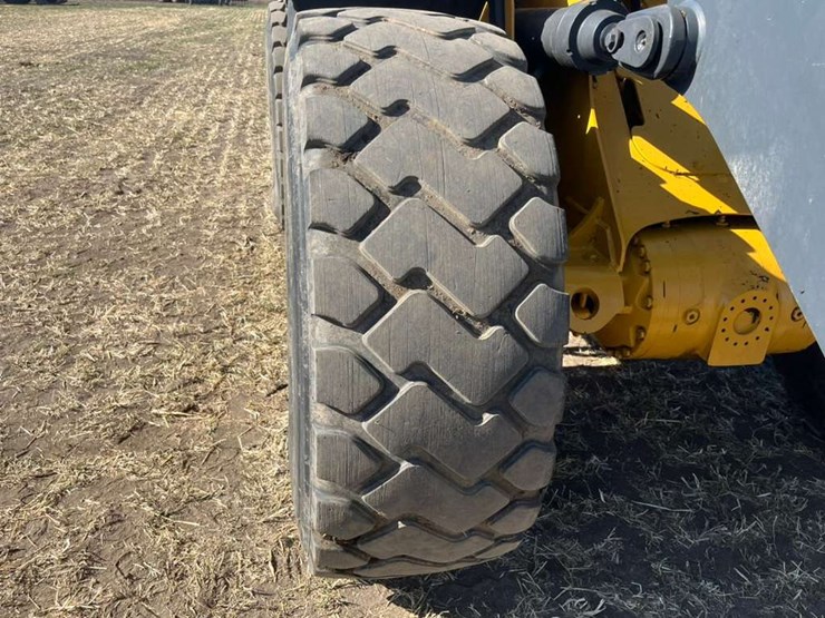 deere-524k-image-22