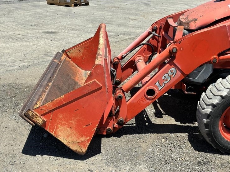 2007-kubota-l39-image-5