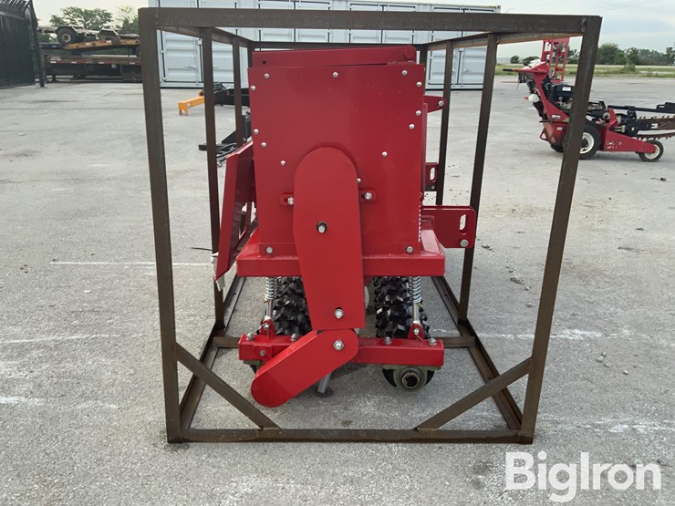 2026-massey-ferguson-730-image-4