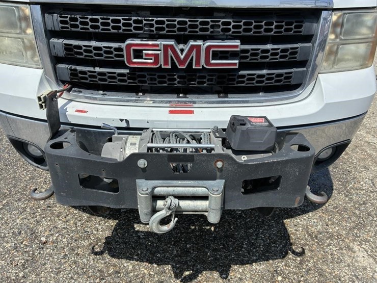 2012-gmc-sierra-2500-image-11