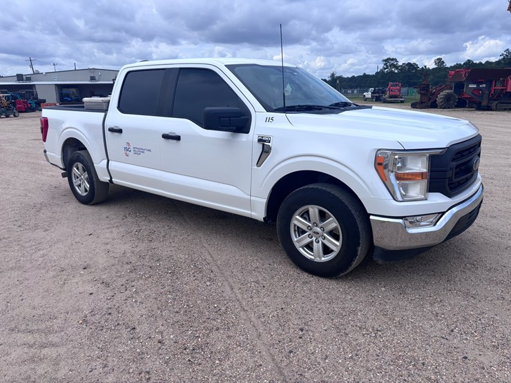2021-ford-f150-xlt-image-3