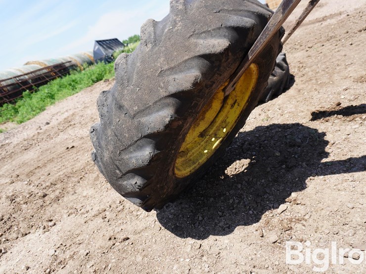 10.5-20-tires-w/8-bolt-rims-image-8