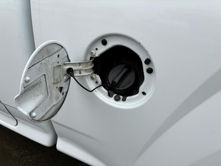 2011-chevrolet-colorado-image-6