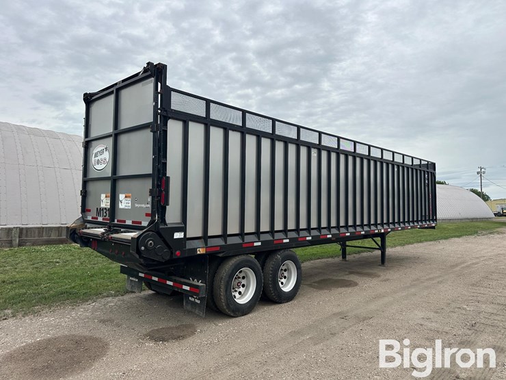 2013-meyer-9140t-boss-rt-t/a-live-bottom-forage-trailer-image-5
