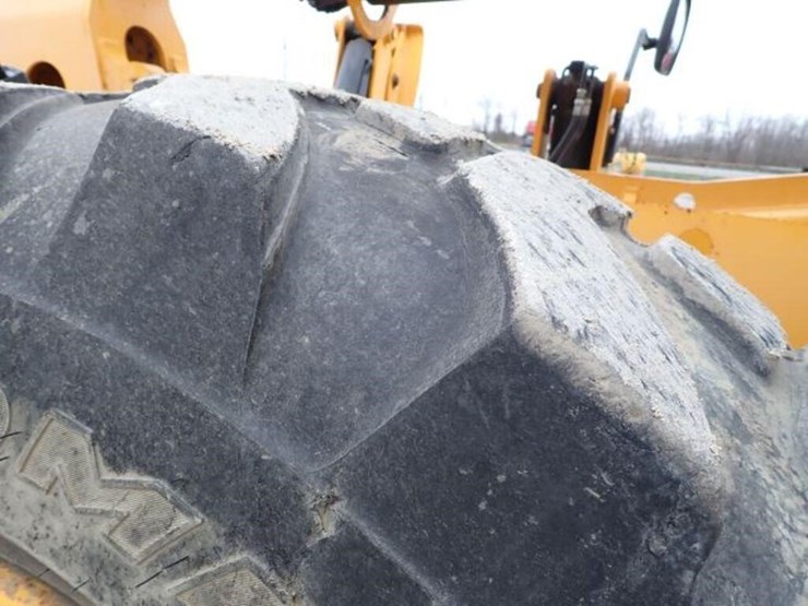 2010-jcb-510-56-image-71