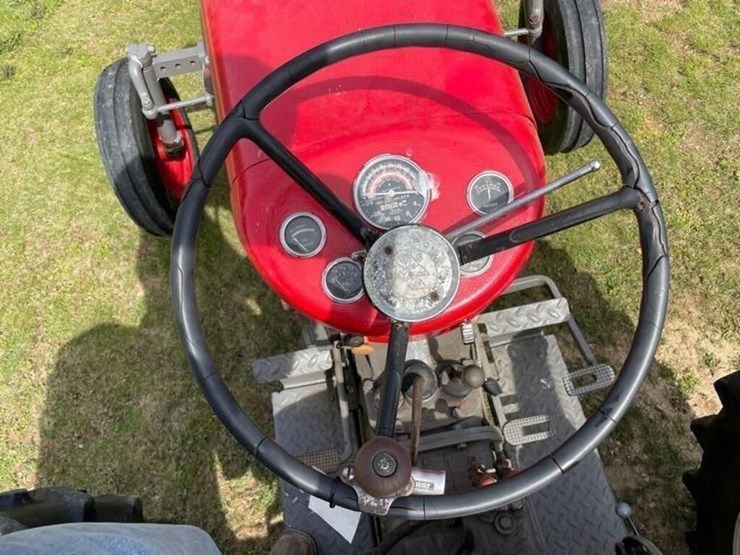 1963-massey-ferguson-65-image-12