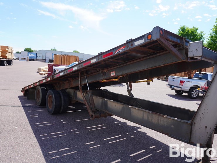 2007-iron-steer-10r25-25'-t/a-gooseneck-roller-trailer-image-15