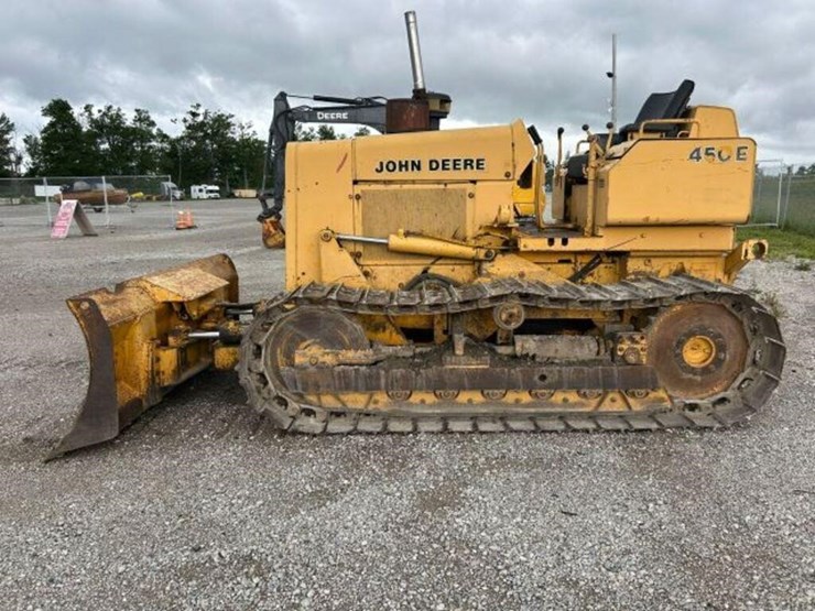 1985-john-deere-450e-image-9