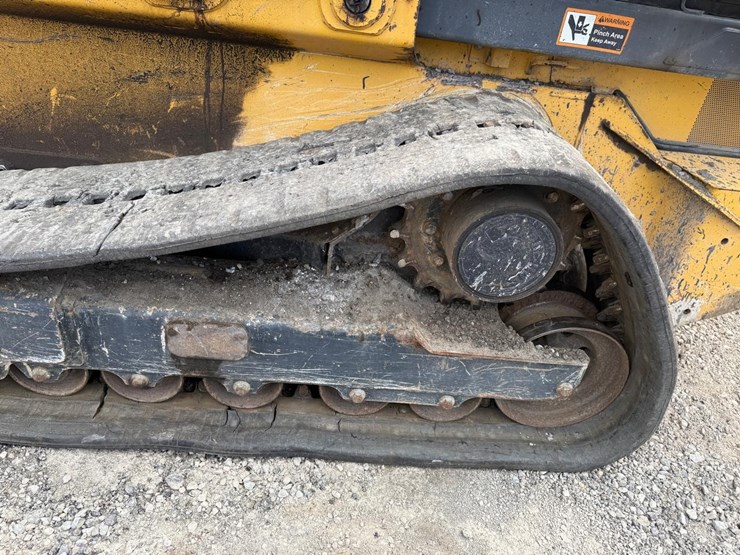2017-deere-333g-image-17