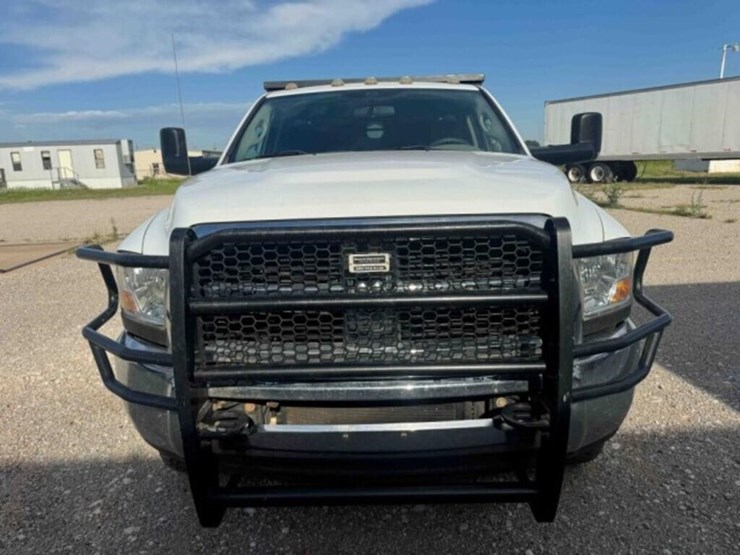 2010-dodge-ram-3500-image-2