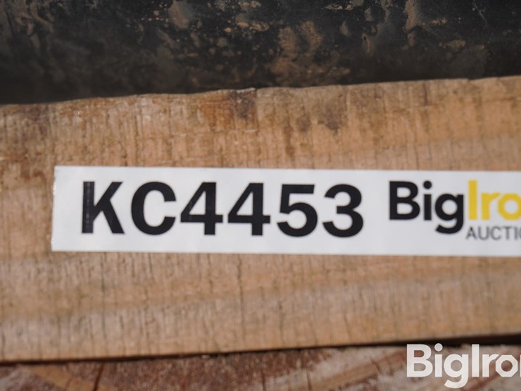 case-ih-gauge-wheels-image-18