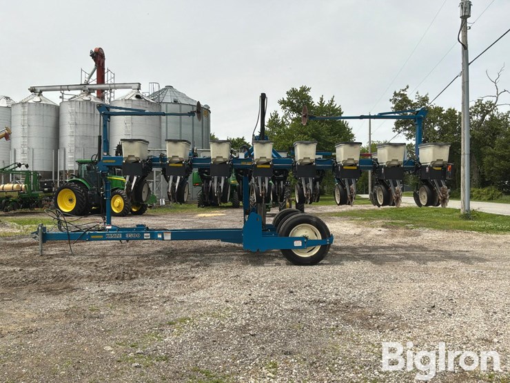 2005-kinze-3500-image-8