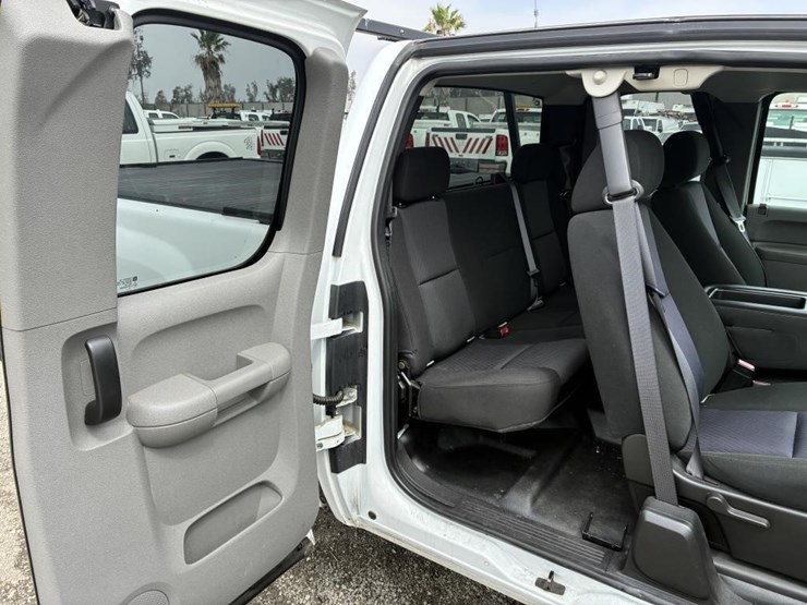 2011-chevrolet-1500-image-10
