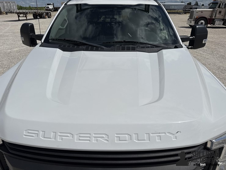 2018-ford-f350-image-11