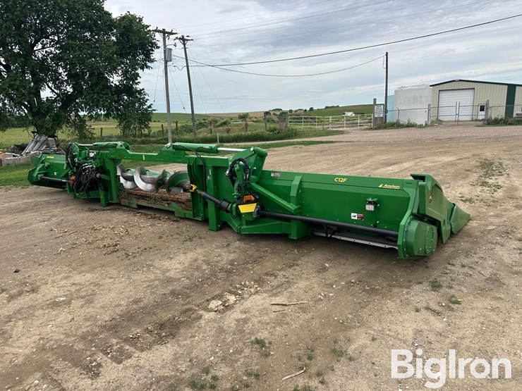 2021-john-deere-c12f-image-5